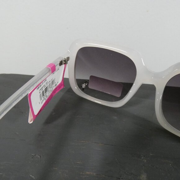 HOST PICK! NWT Betsey Johnson FUN FABULOUS in The Details Square Sunglasses - Picture 7 of 10
